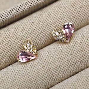 Blushing Heart Sparkle Studs